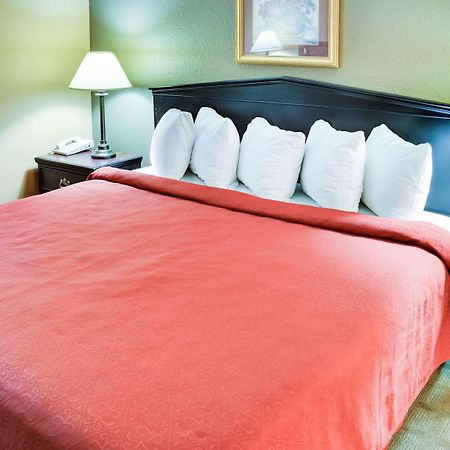 Quality Inn & Suites Hot Springs-Lake Hamilton Екстериор снимка