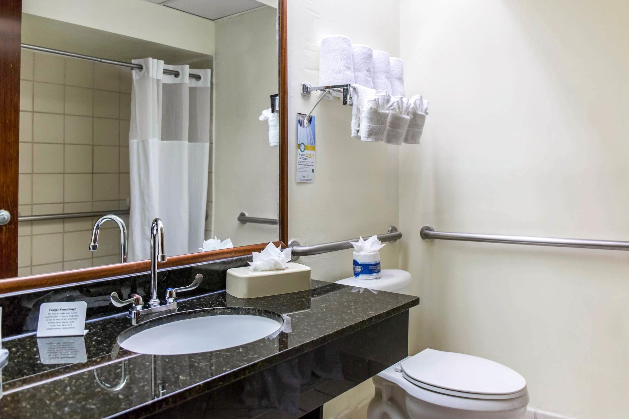 Quality Inn & Suites Hot Springs-Lake Hamilton Екстериор снимка