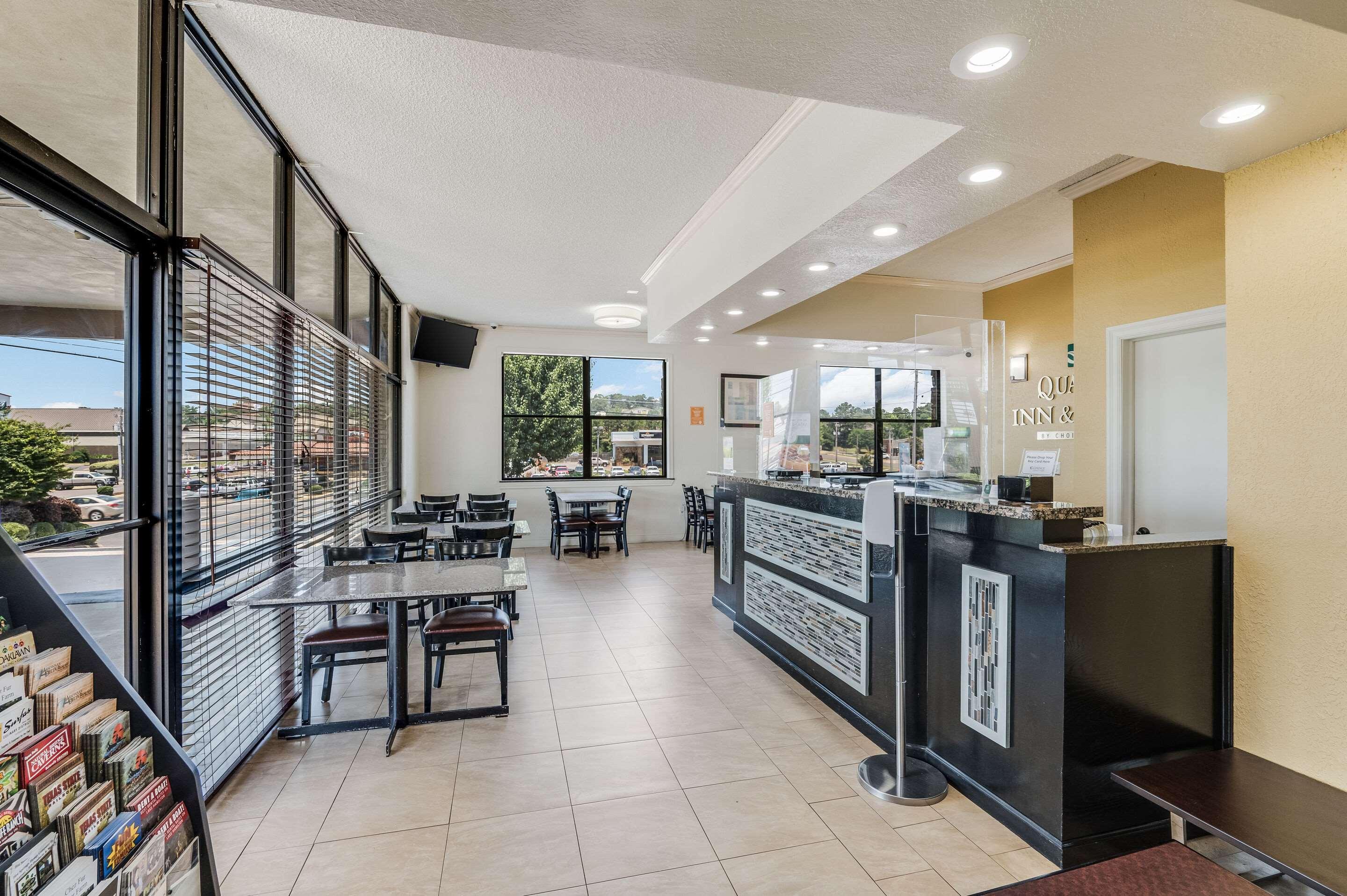 Quality Inn & Suites Hot Springs-Lake Hamilton Екстериор снимка