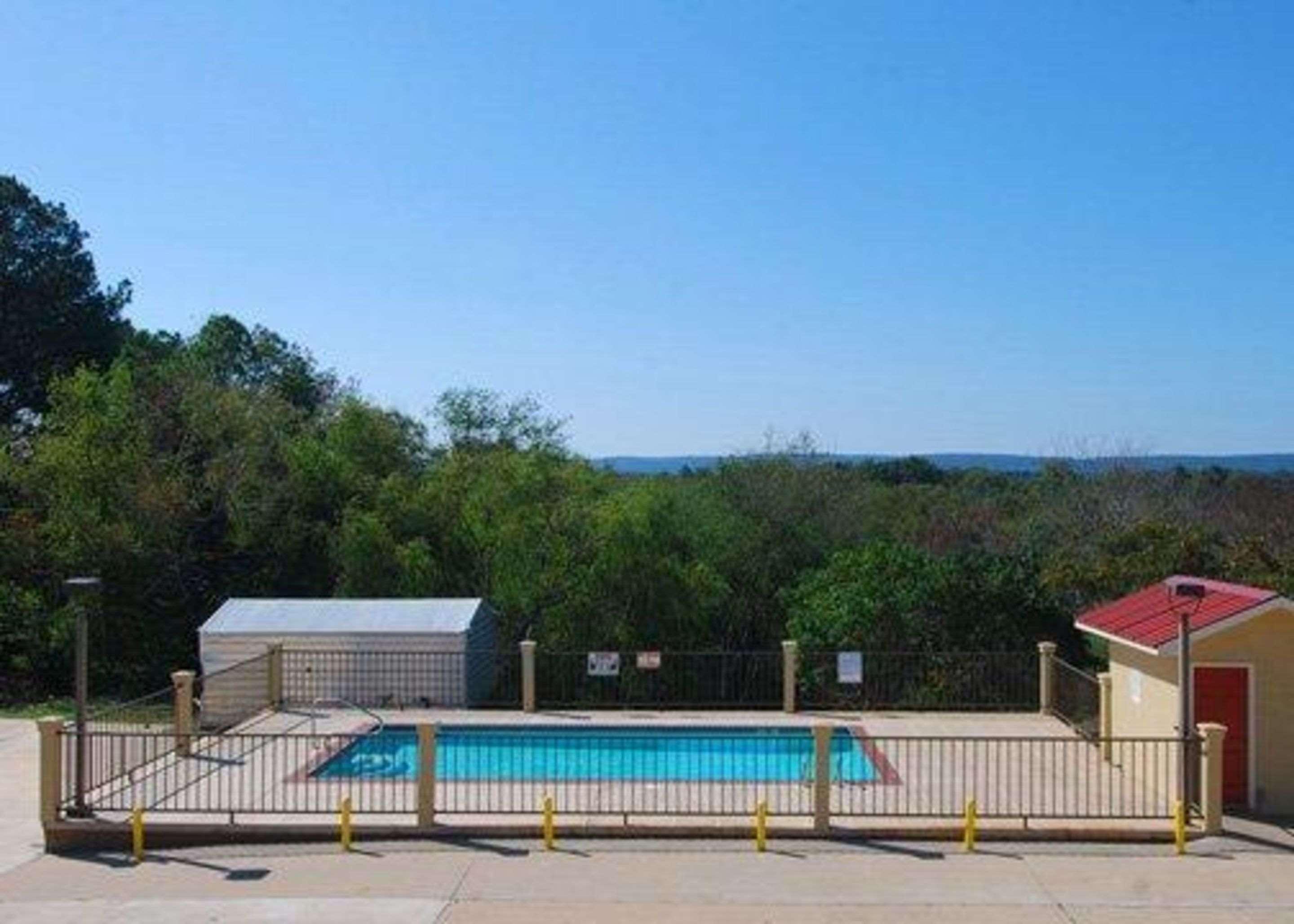 Quality Inn & Suites Hot Springs-Lake Hamilton Екстериор снимка