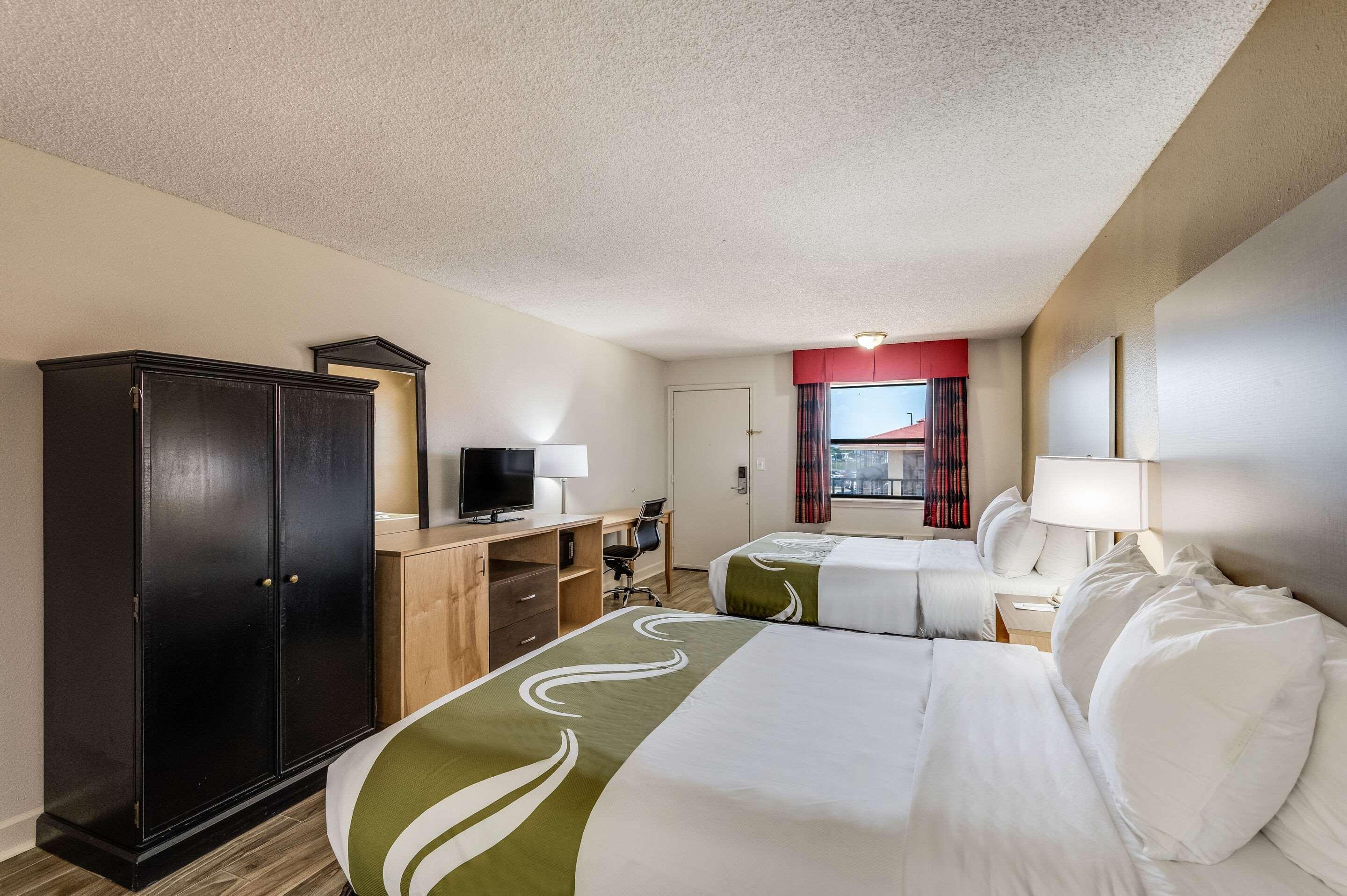 Quality Inn & Suites Hot Springs-Lake Hamilton Екстериор снимка