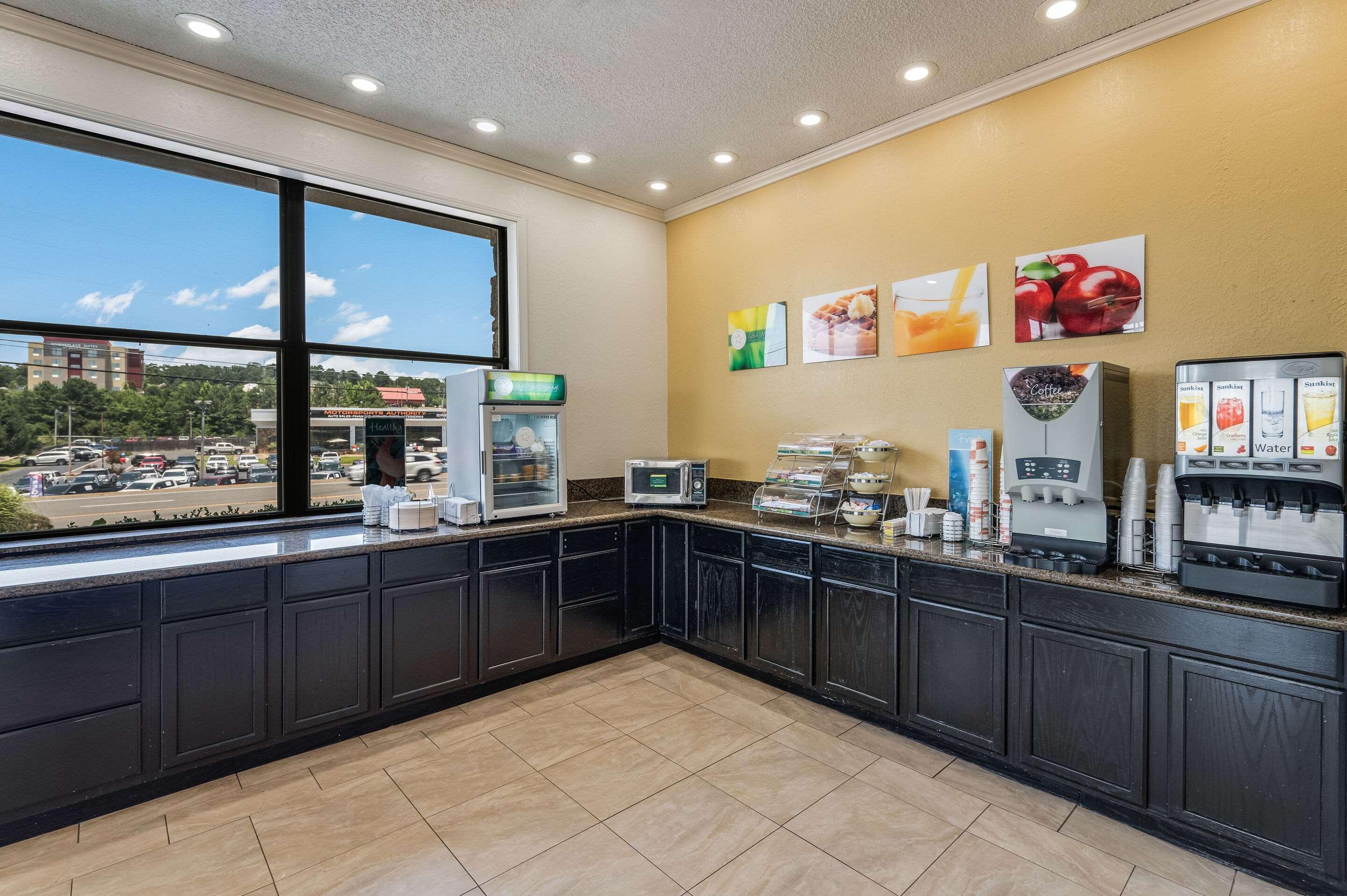 Quality Inn & Suites Hot Springs-Lake Hamilton Екстериор снимка