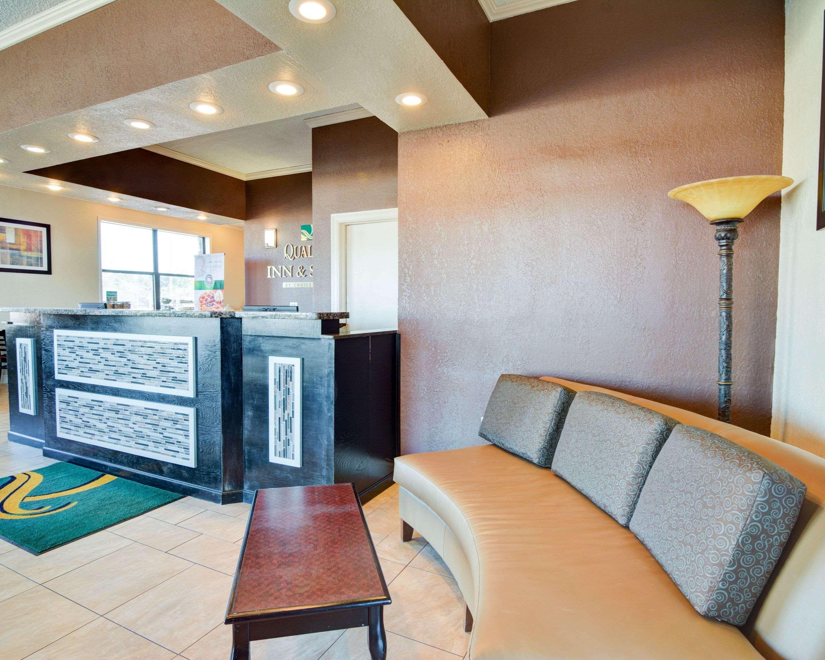 Quality Inn & Suites Hot Springs-Lake Hamilton Екстериор снимка