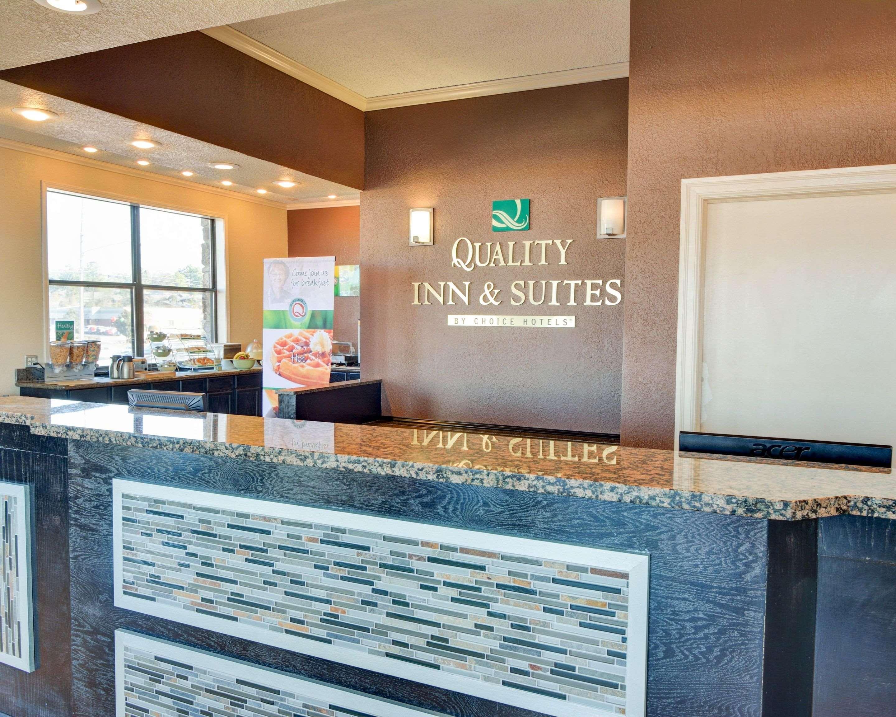 Quality Inn & Suites Hot Springs-Lake Hamilton Екстериор снимка