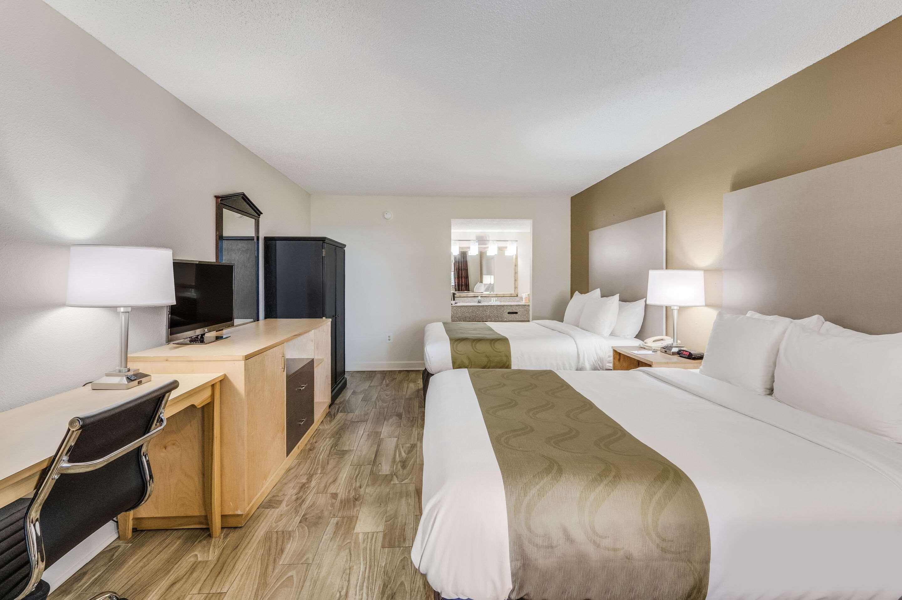 Quality Inn & Suites Hot Springs-Lake Hamilton Екстериор снимка