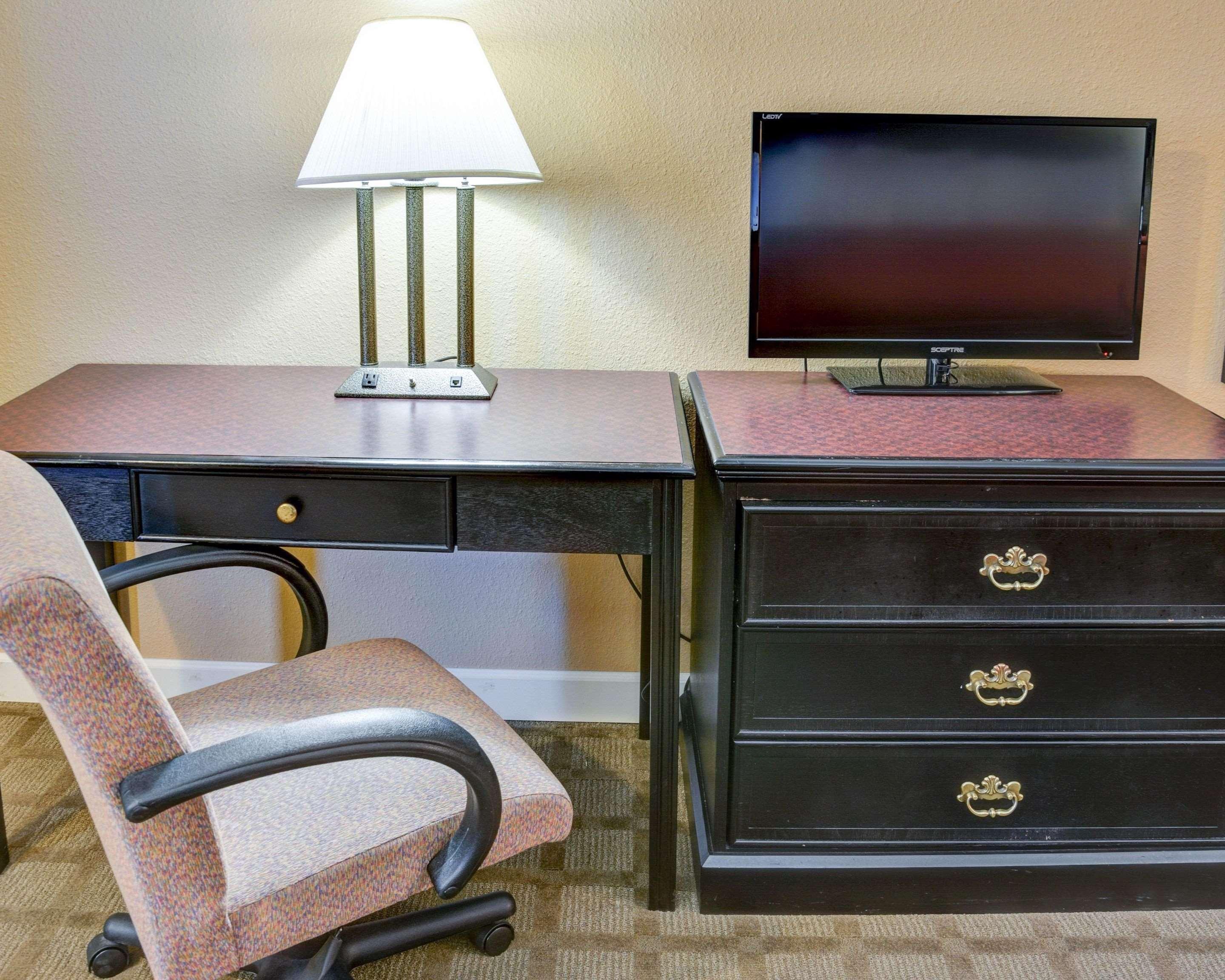 Quality Inn & Suites Hot Springs-Lake Hamilton Екстериор снимка