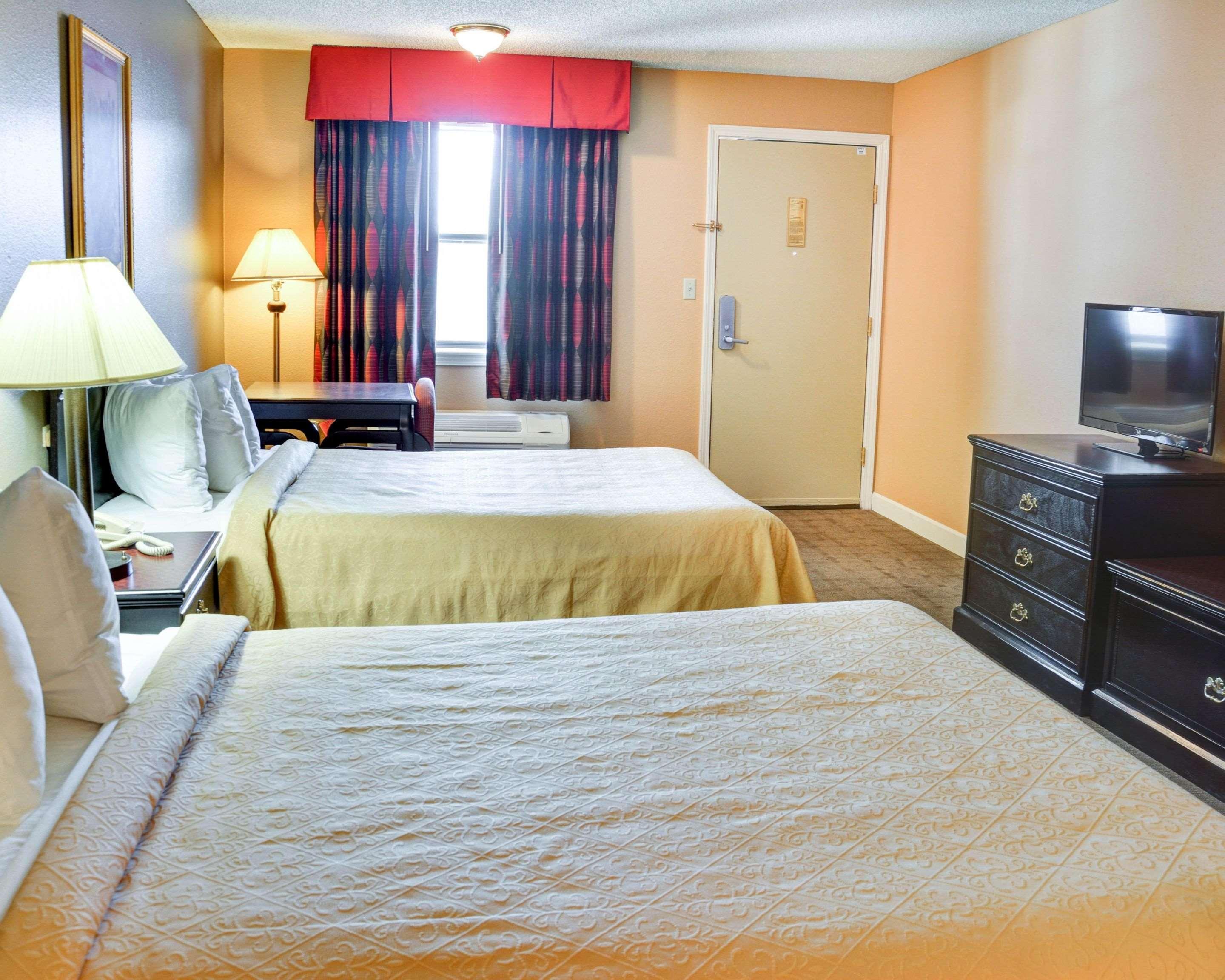 Quality Inn & Suites Hot Springs-Lake Hamilton Екстериор снимка