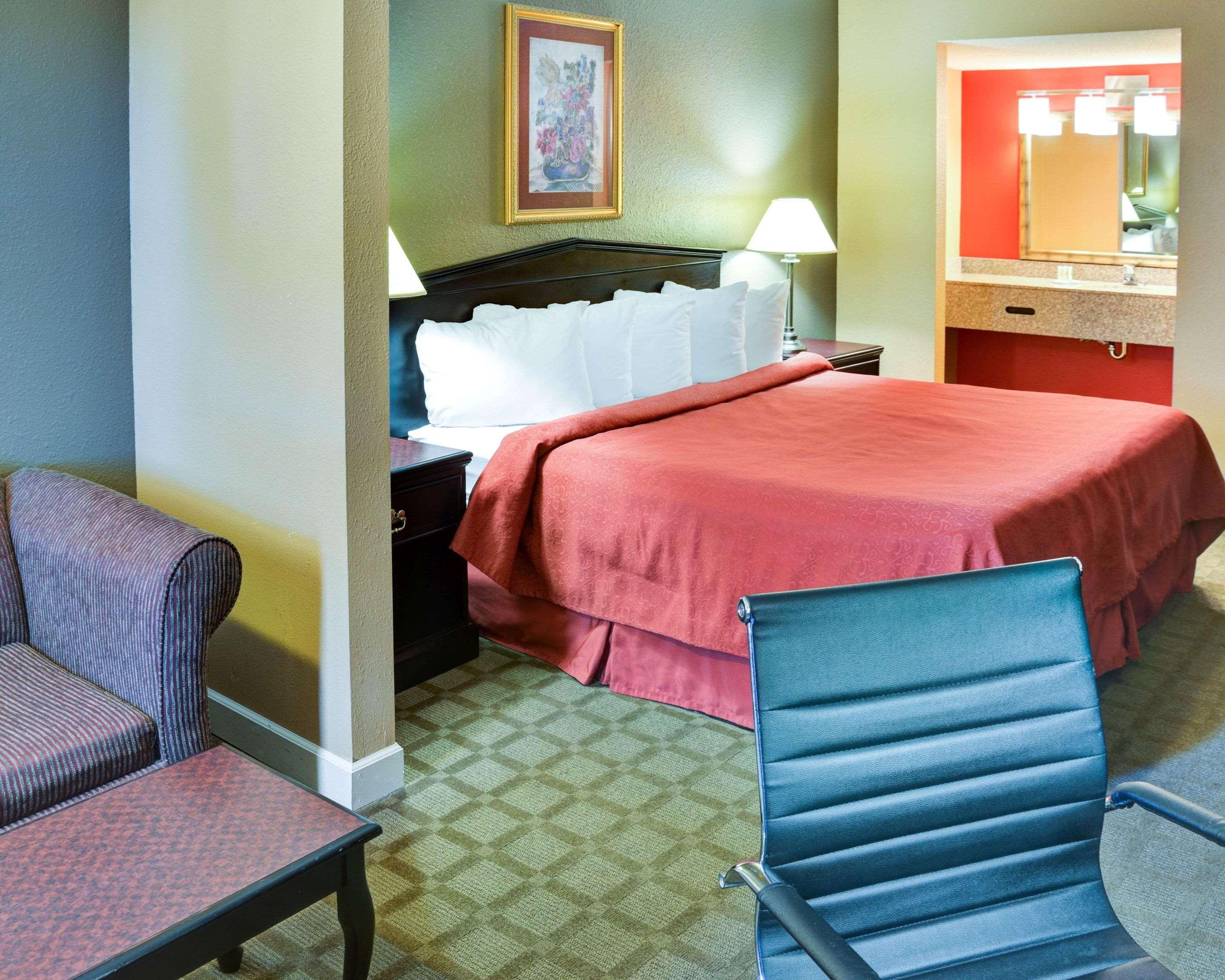 Quality Inn & Suites Hot Springs-Lake Hamilton Екстериор снимка