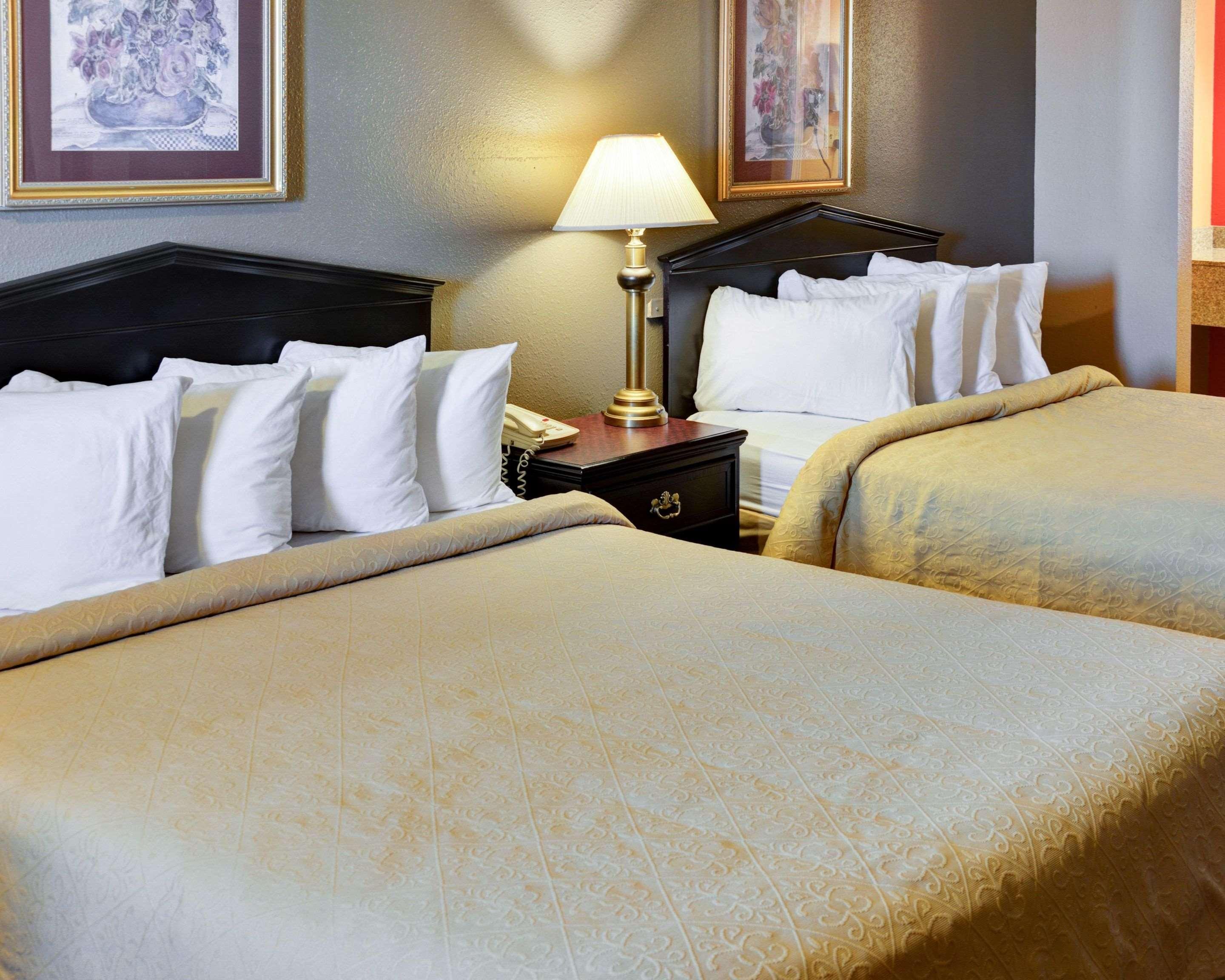 Quality Inn & Suites Hot Springs-Lake Hamilton Екстериор снимка