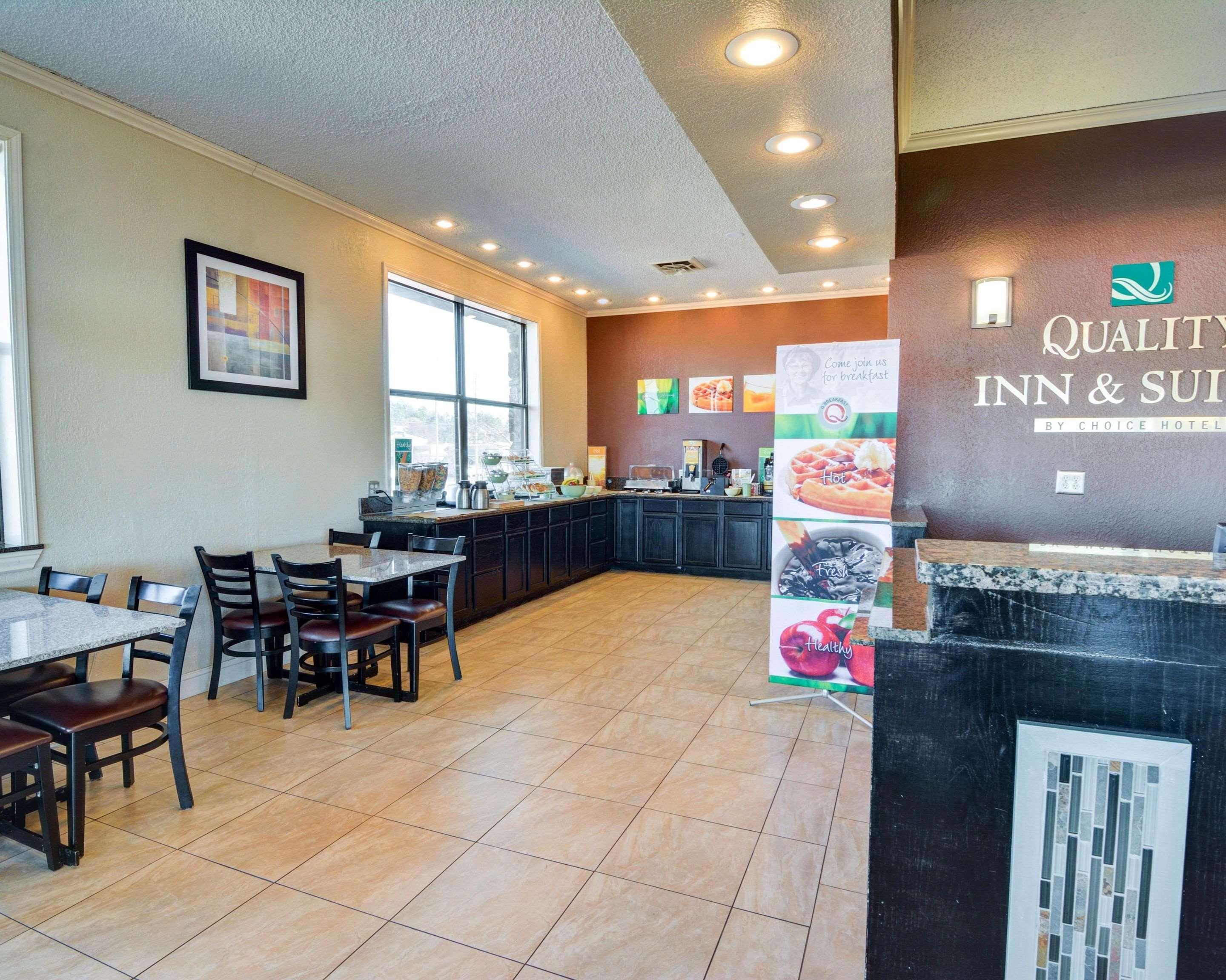 Quality Inn & Suites Hot Springs-Lake Hamilton Екстериор снимка