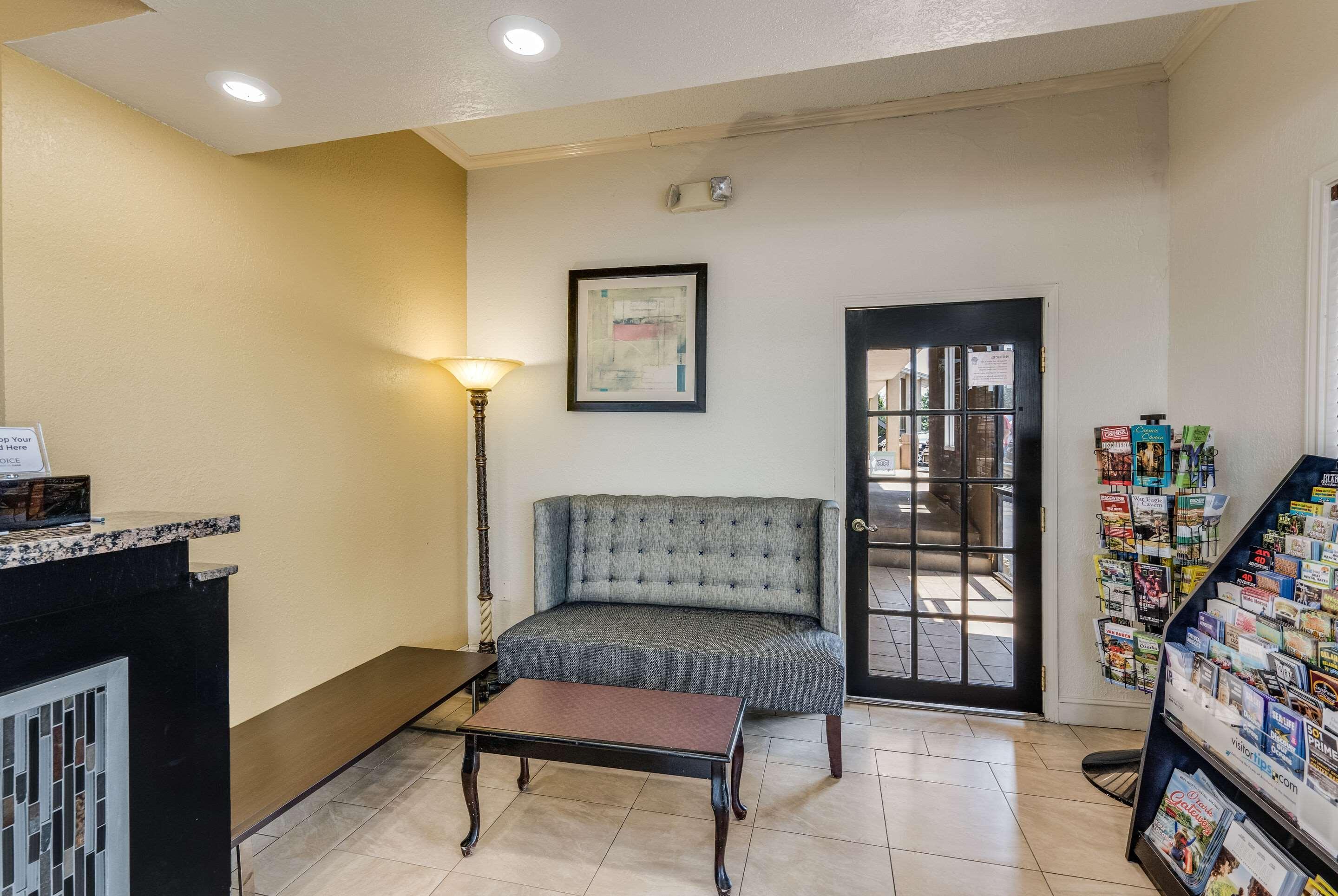 Quality Inn & Suites Hot Springs-Lake Hamilton Екстериор снимка